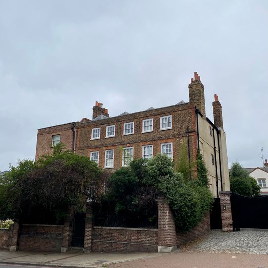 174 And 176, East Hill, Sw18