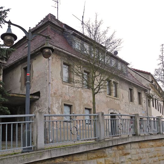 Wohnhaus in geschlossener Bebauung Badstraße 1