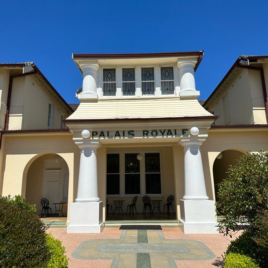 Palais Royale