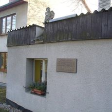 Pamětní deska Benedikta Roezla v Pátku