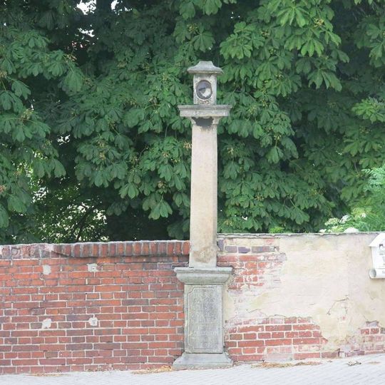 Boží muka v Revoluční ulici v Maršově