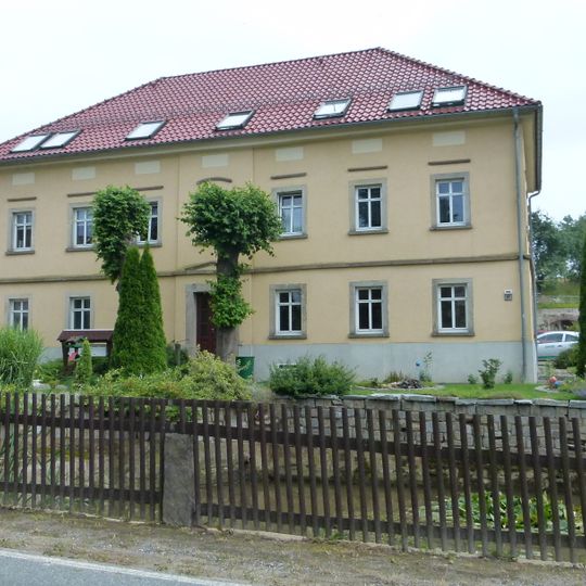 Wohnhaus eines ehemaligen Vierseithofes Hauptstraße 82