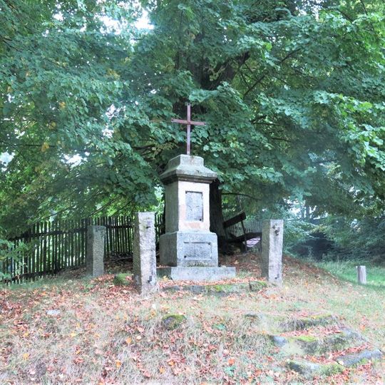 Kříž naproti domu 14 v Lísce