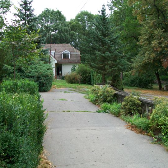 Kaštieľ a park, park