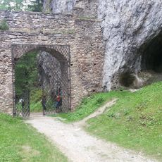 Hrad Likava, múr hradbový sz, jz