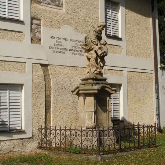 Socha svaté Anny Na Karmeli v Mladé Boleslavi