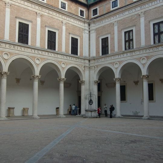 Cortile di palazzo Ducale di Urbino