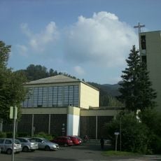Pfarrkirche hl. Familie und Pfarrzentrum, Kapfenberg