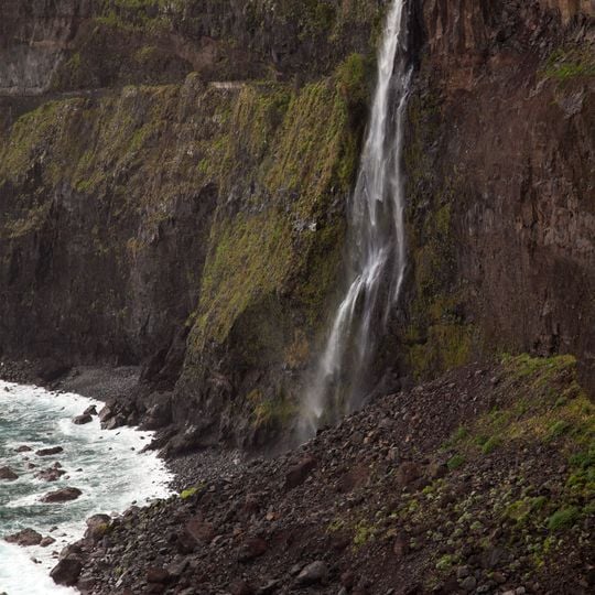 Véu da Noiva Falls
