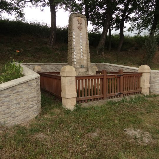 Pomník padlým ve svět. válkách v Dřetovicích