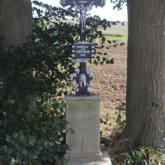 Kříž u rybníka Výhon