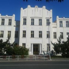 Střední škola - gymnázium