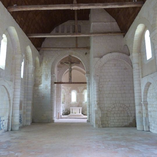Église Saint-Aubin de Trèves