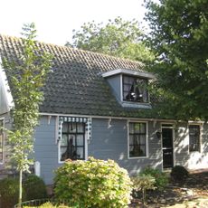 Molengouw 2, Broek in Waterland