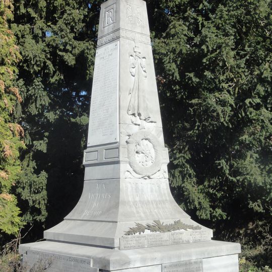 Monument aux morts d'Auby