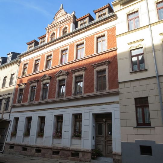 Mietshaus in geschlossener Bebauung Kanalstraße 12