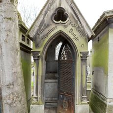 Grave of Lédé-Donge