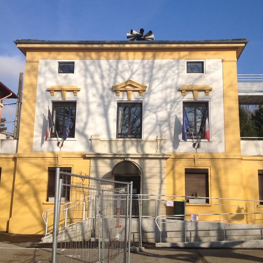 Cailloux-sur-Fontaines