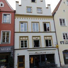 Ehemaliges Bäckeranwesen, jetzt Wohn- und Geschäftshaus