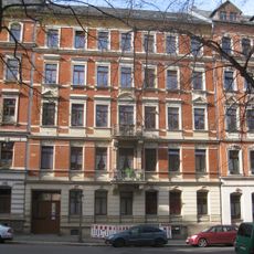 Mietshaus in geschlossener Bebauung Lessingplatz 3