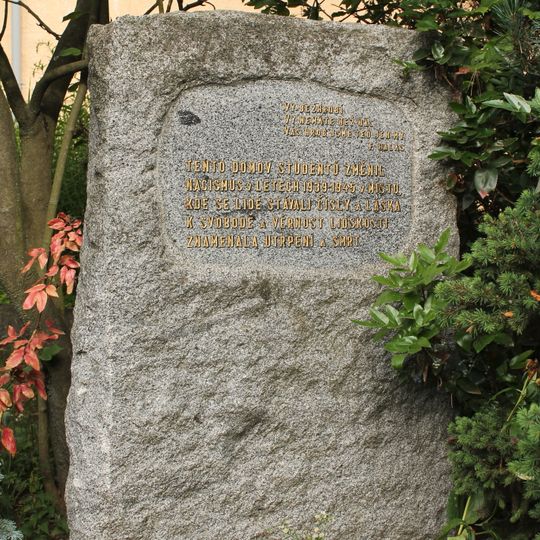 Pomník vězněným v Sušilových kolejích