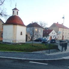 Most silnice III/18019a přes Božkovský potok na Božkovském náměstí