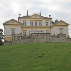Dobřenice Castle