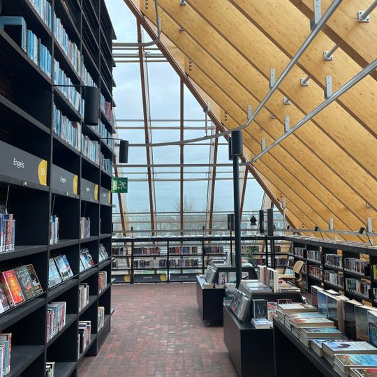Spijkenisse Boekenberg public library