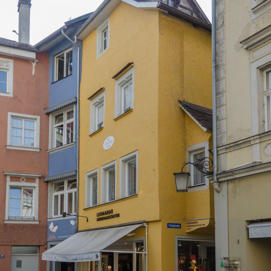 Wohn- und Geschäftshaus