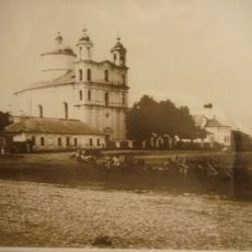 Касцёл Найсвяцейшай Дзевы Марыі і кляштар кармелітаў (Чавусы)