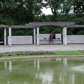 Memoriale a George Mason