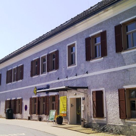 Ehem. Dominikanerinnenkloster, ehem. Treffenschädelsches Haus