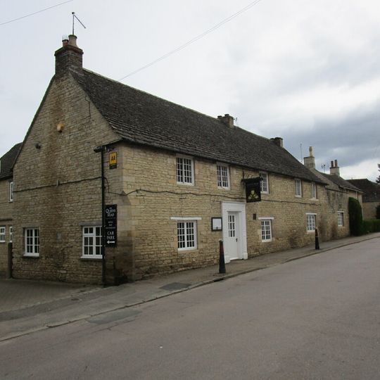Queens Head Public House
