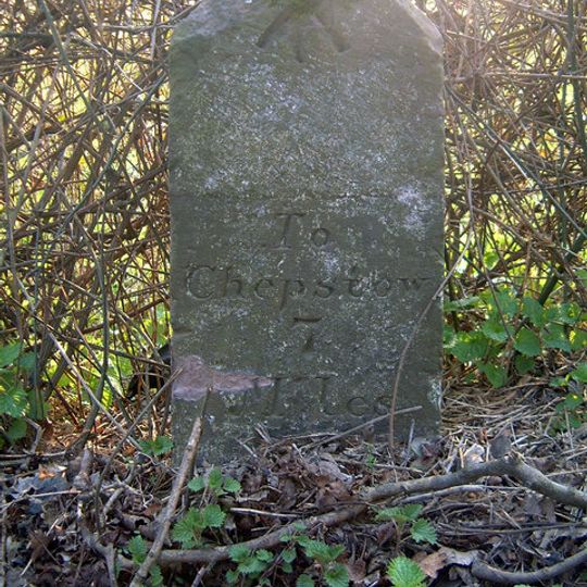 Milestone, N of jct to Harthill Court
