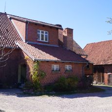 Zespół szkoły, ob. domu mieszkalnego