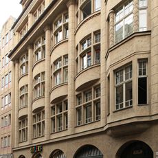 Geschäftshaus Nikolaistraße 33; 35; 37
