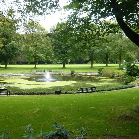 Landhaus Bosbeek: Teich