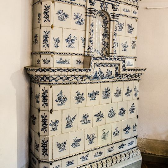 Tiled stove at Annas iela 13, Ventspils