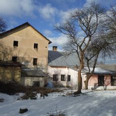 Vodný mlyn s pílou, píla elektrická