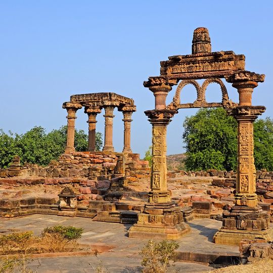Hindola torana and Chaukhamba