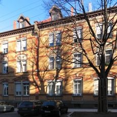 Alt-Württemberg-Allee 35/37