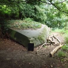 Kazemat GL107 tussen de Lambalgseweg en de Broekerweg