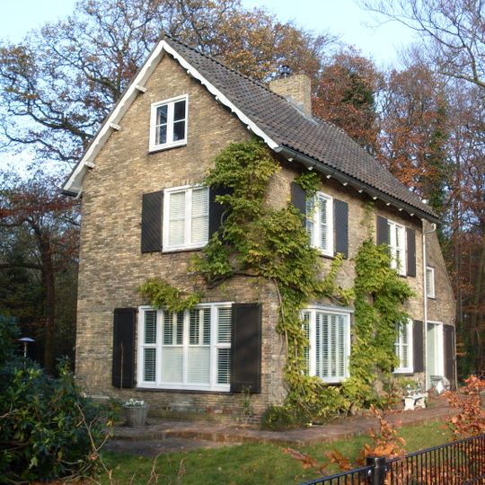 Voormalige dienstwoning van de tuinbaas, deel uitmakend van het complex 'Westerhout'