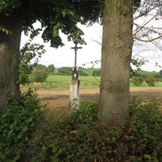 Kříž severně od Tlumačova v údolí Nevolického potoka