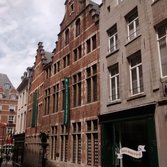 Fashion & Lace Museum