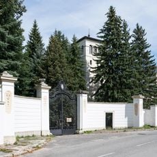 Park and palace in Jeleniów