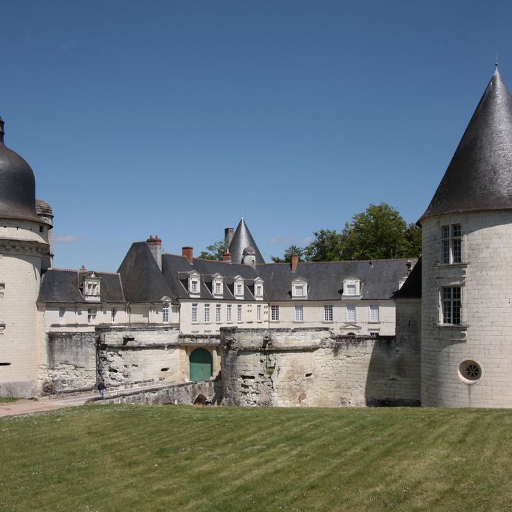 Gué-Péan Castle