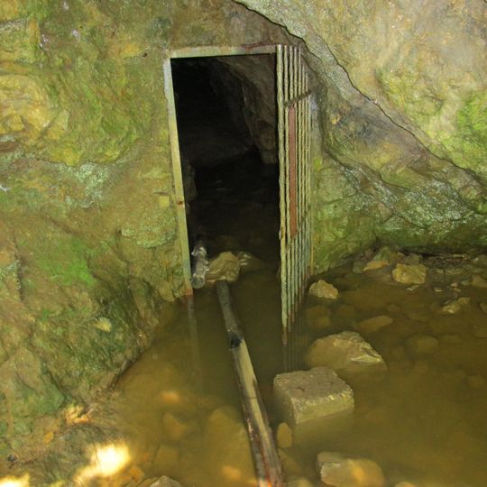 Eisbründlhöhle
