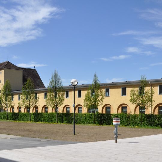 Südlicher Arkadenbau des Klosters Weißenau