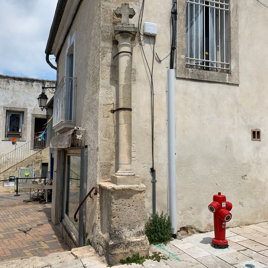 Croix de l'avenue de la Promenade de Castries
